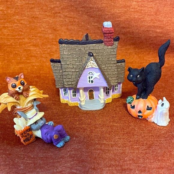 Hallmark and Enesco Haunted House Set (#4). - Picture 1 of 10